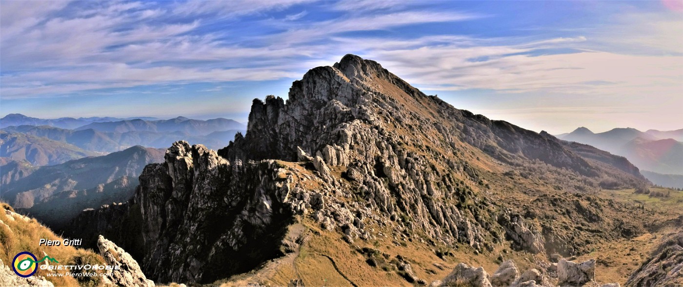 64 Vista panoramica in Alben ,salendo dal Passo La Forca a Cima Croce.jpg